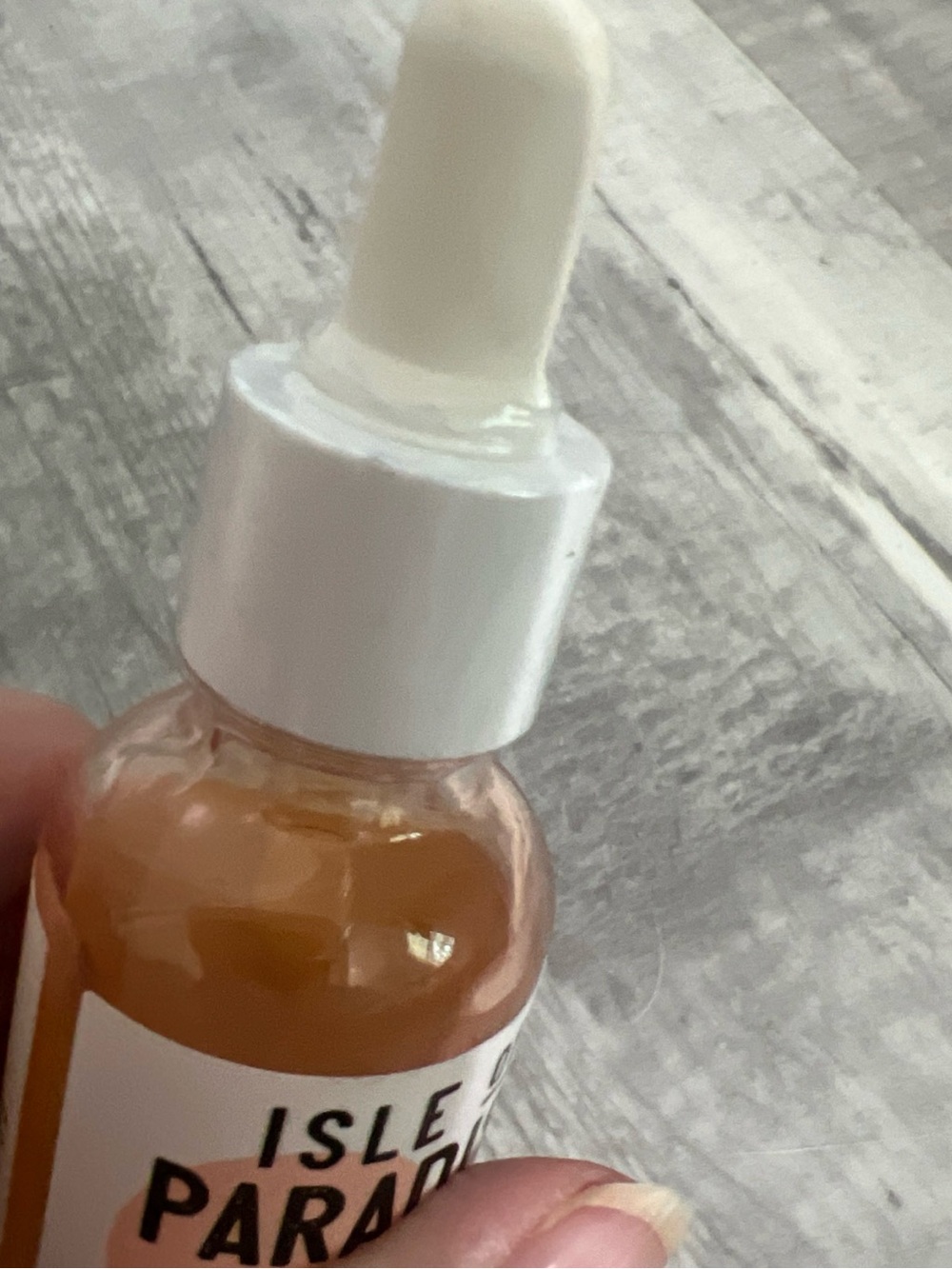 Isle of Paradise Self Tanning Drops For Face & Body Light/Pale - Picture 2 of 4